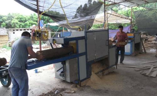 廣西省-平南市-圓木多片鋸-方木-加工現(xiàn)場(chǎng)