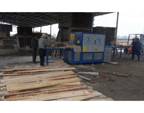 湖南省-常德市-圓木多片鋸300機型加工現場0