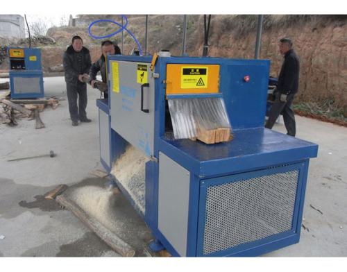 四川省-綿陽市-方木圓木加工現(xiàn)場